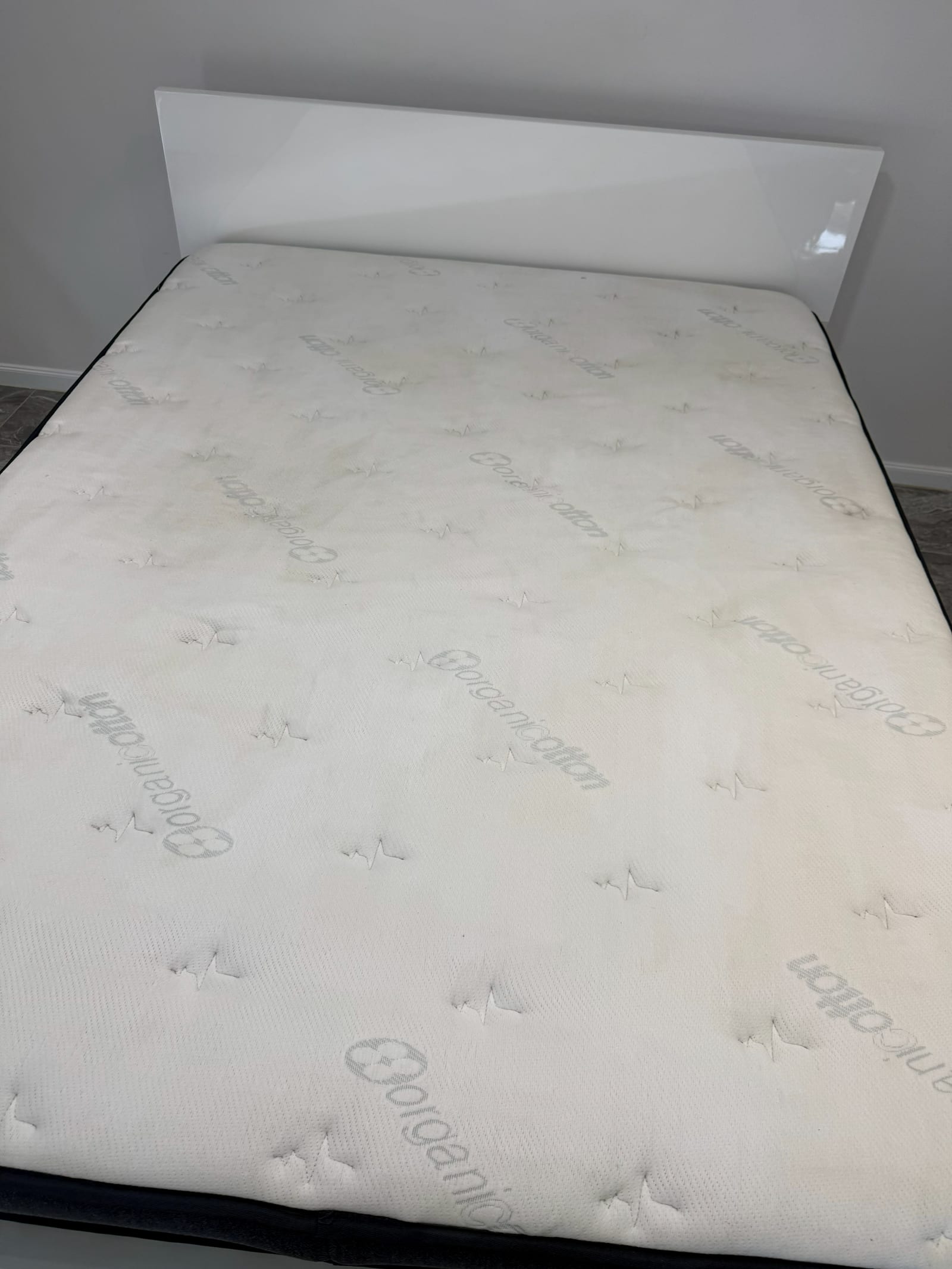 Mattress Cleaning service image